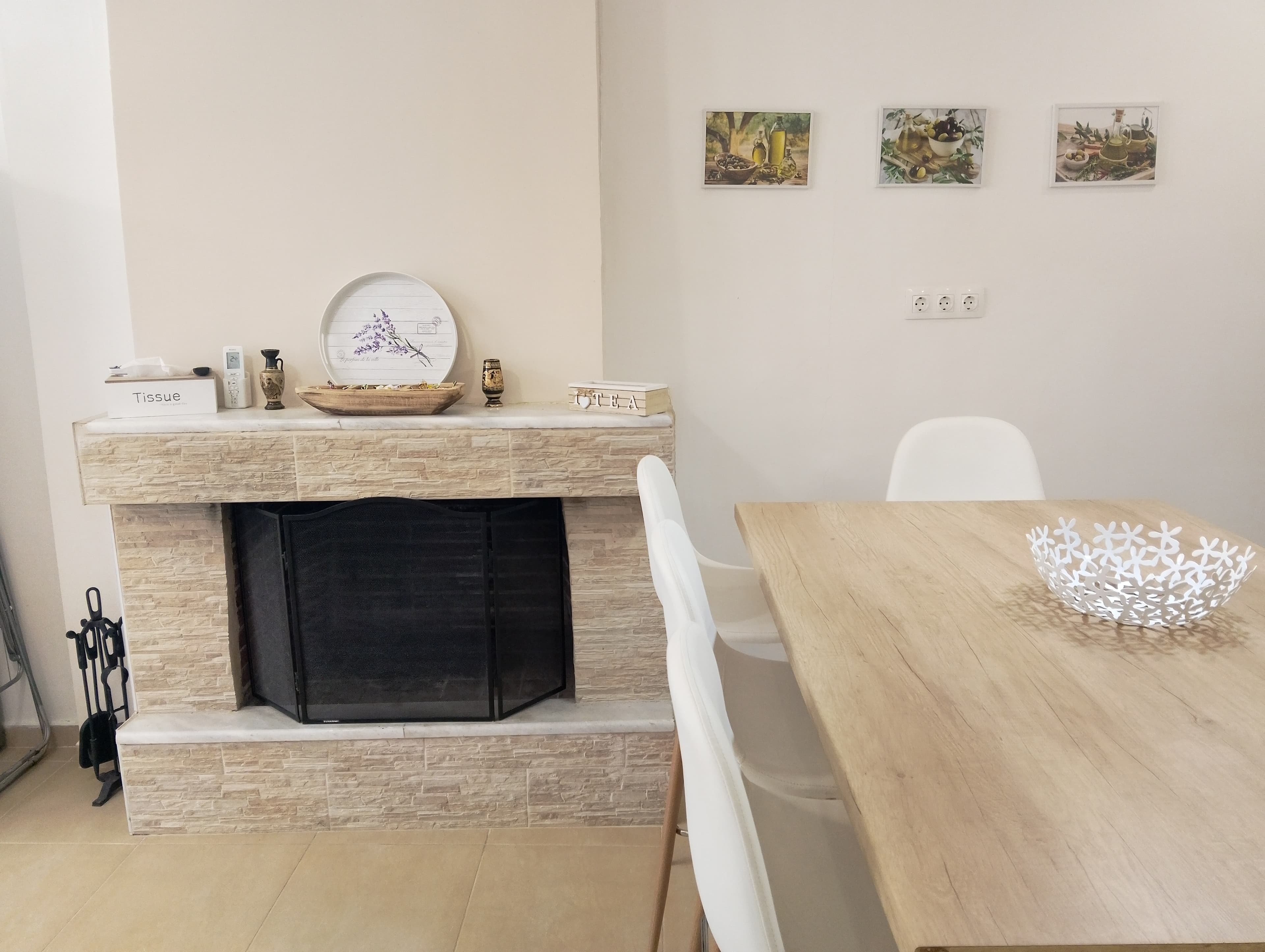 Apartment 1 · Living room 5