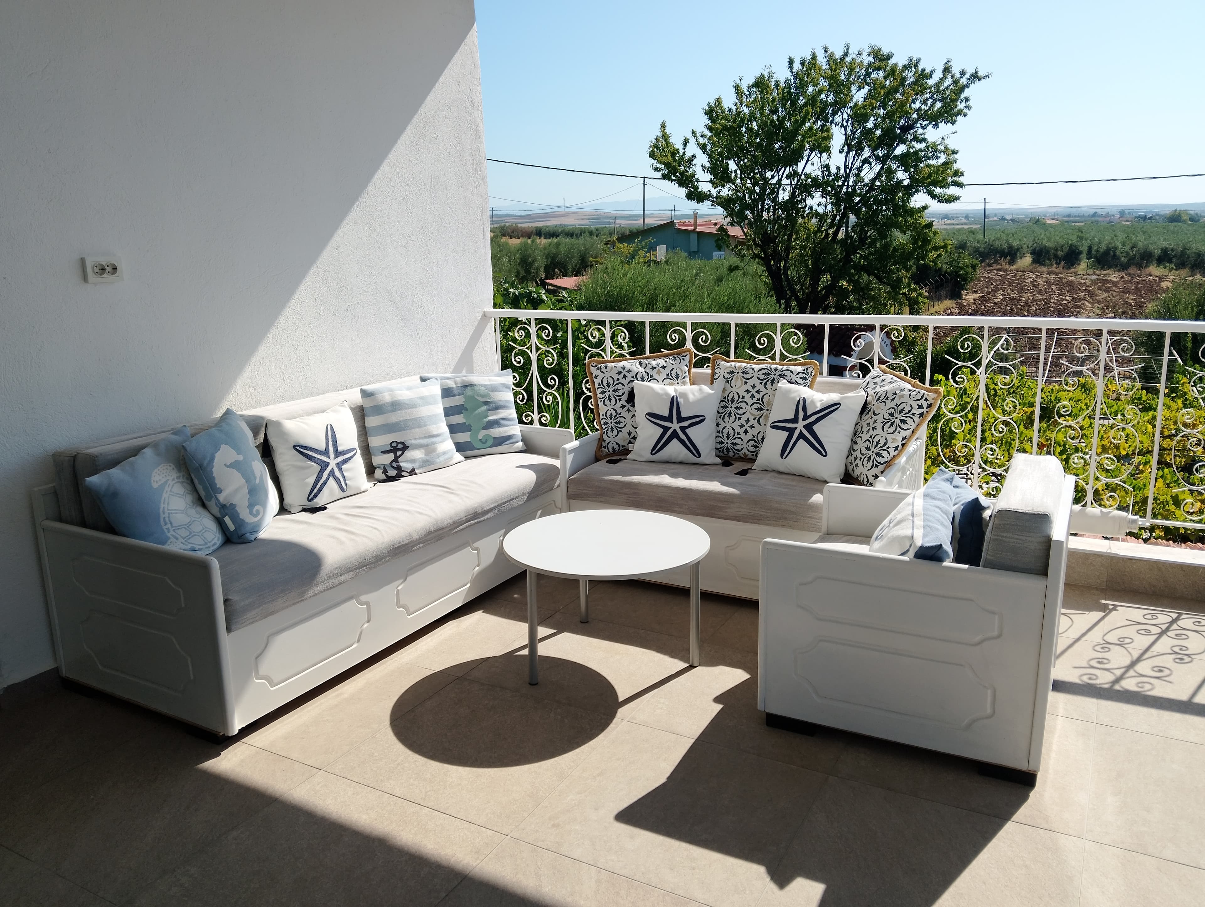 Apartment 2 · Balcony / outdoors 51